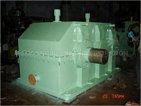 DOUBLE STAGE REDUCTION GEAR BOX