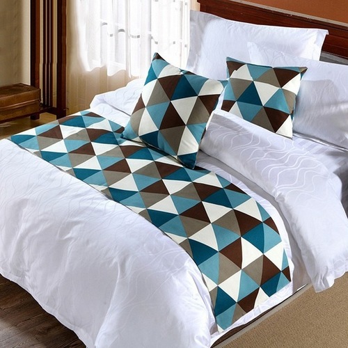Breathable Hotel Bed Runners & Cushion Covers