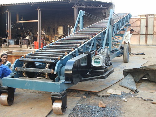 Industrial conveyor