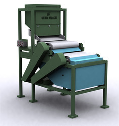 Magnetic roll separator