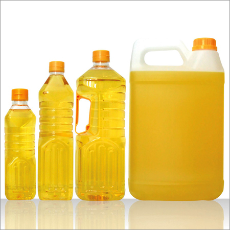 Palm Oil - Mechanical Extraction, 99% Purity, Yellow Color | Accurate Composition, Long Shelf Life, High Quality, Versatile Use