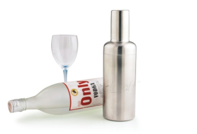 COCKTAIL SHAKER