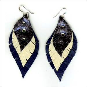 Ladies Leather Earing