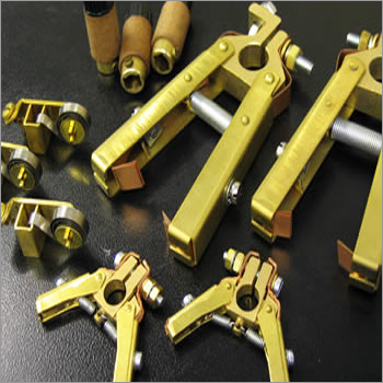 Caliper Cartridge Holders