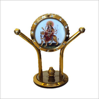 Dashboard Statue
