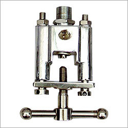 Compact Yoke