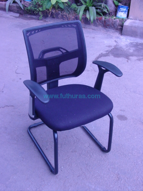 Visitors Cantilever chair