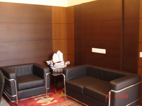 Office Interior Decorator
