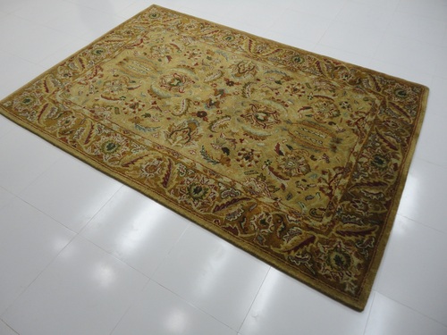 Traditional Handtufted Rug