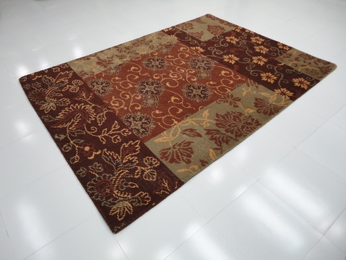 Handknotted Woolen Carpet