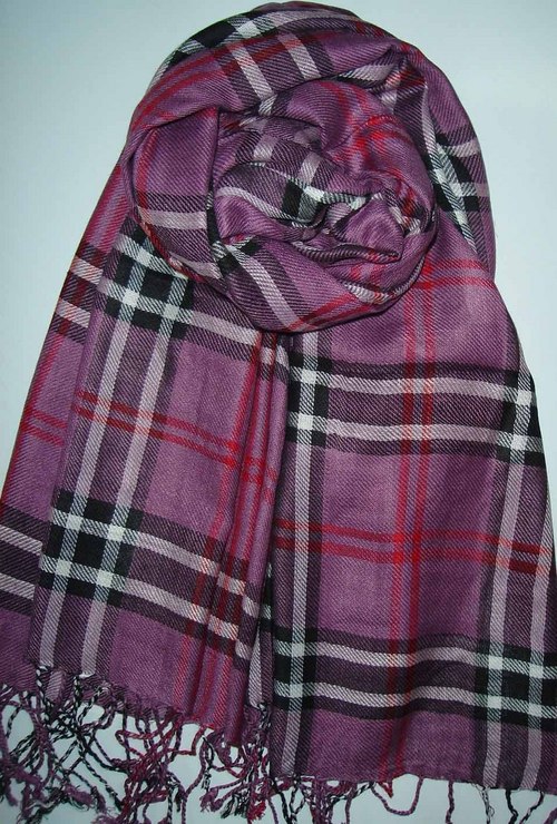 Shawls with checks design