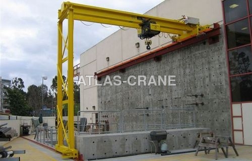 Semi Goliath Gantry Crane Application: For Construction