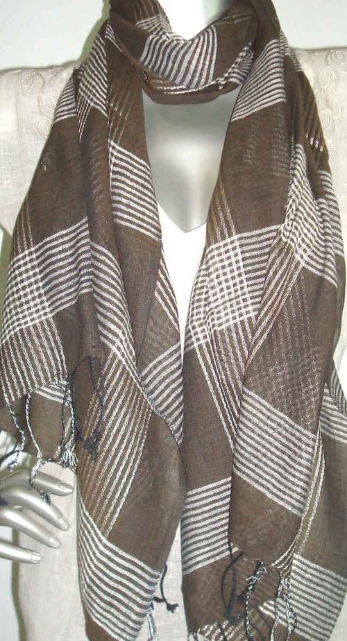 Scarves with checks design and self fringes
