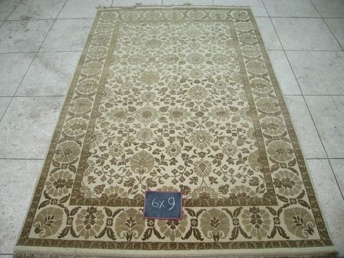 Hand Knotted Ivory Rug