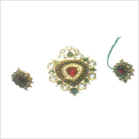 Kundan Trendy Pendant Sets