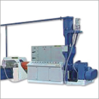 Extruder with T DIe
