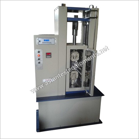 Universal Testing Machine With Oven