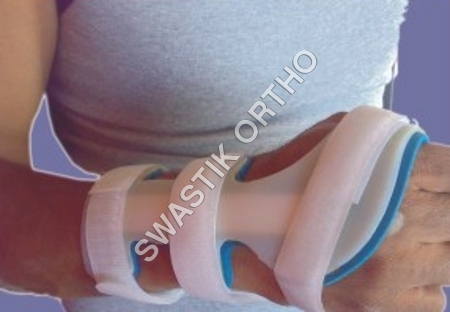 WRIST SPLINT
