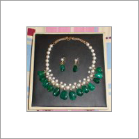Pearl Kundan Necklaces