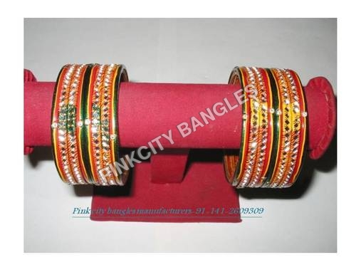 Falak Set - Lacquer Bangles 60-70 mm, Red & Green | Elegant Design, Handcrafted, Comfortable Fit