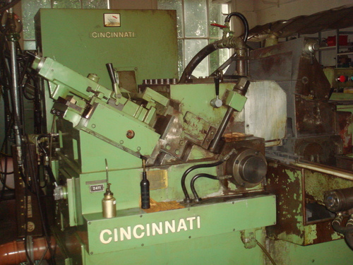 Cincinatti grinders 2 Nos