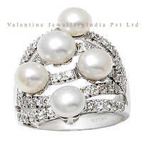 White Diamond Ring Pearl And Diamond Rings Diamond Clarity: Si1