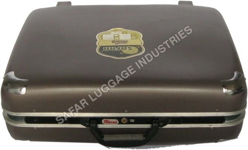 SUITCASE WITH STEEL CORNER