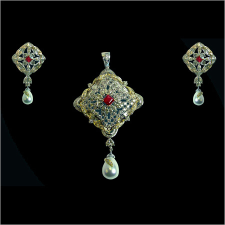 Gold Diamond Pendant Jewelry - 18k Yellow Gold, Diamonds 11.25ct, Net Wt. P15.508g | Elegant Design, Luxury Jewelry, Formal Use