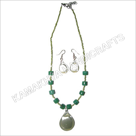 Glass Fancy Necklace