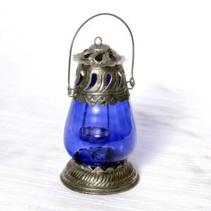 Elegant White metal lantern - WHM0910
