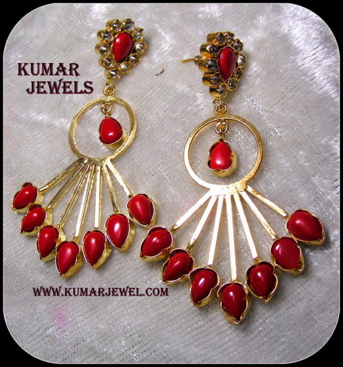 COROL ETHNIC EARRINGS.