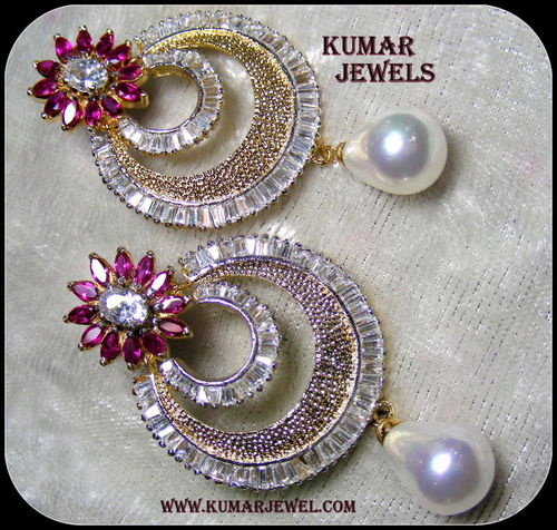 circling earring.
