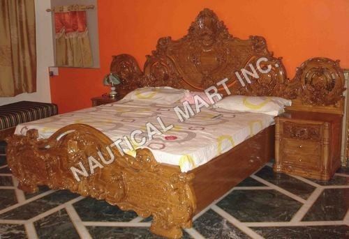 VINTAGE WOODEN SHINY DOUBLE BED SET