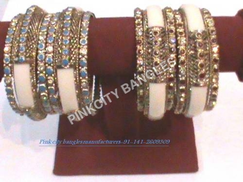 seep bangles