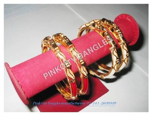 seep bangles