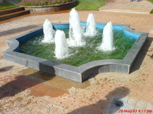 Foam Jet Outdoor Fountains