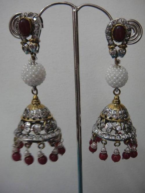 AD Pearl jhumka