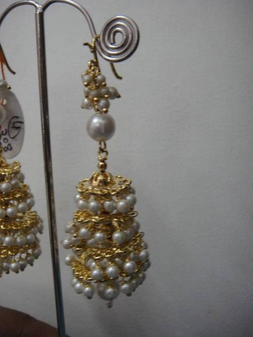 Pearl Earing