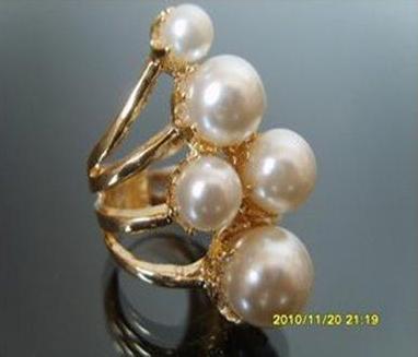 Pearl Ring