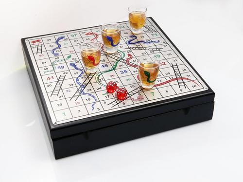 SNAKES AND LADDERS DRINKING GAME