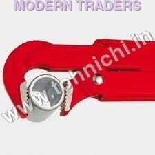 Pipe wrenches 90 By MODERN TRADERS