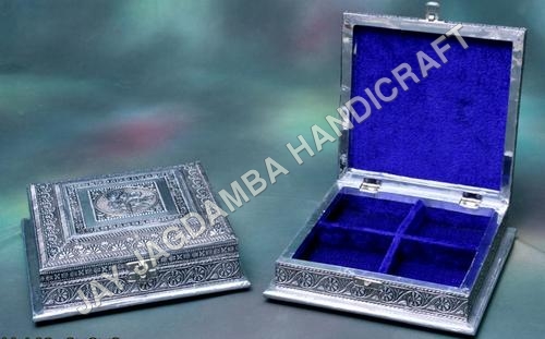 HANDICRAFT DRY FRUIT BOX