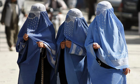 Women-in-Islamic-dress burkha