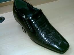 Leather shoe