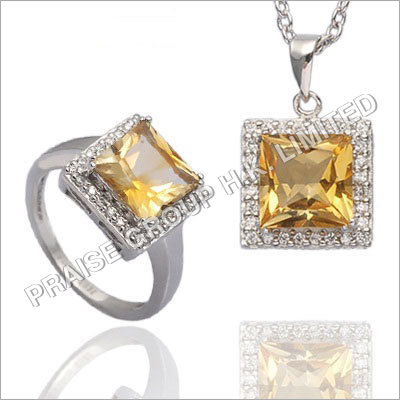 Gemstones Engagement Rings