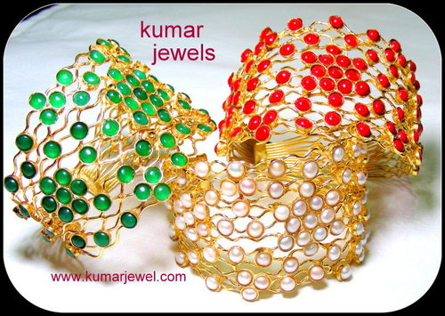 designer bracelets.
