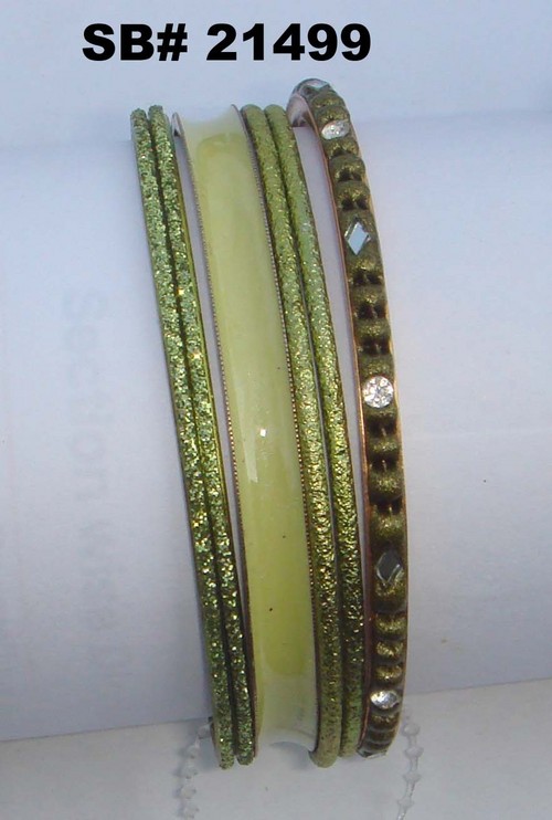 Ladies Fashion Bangle