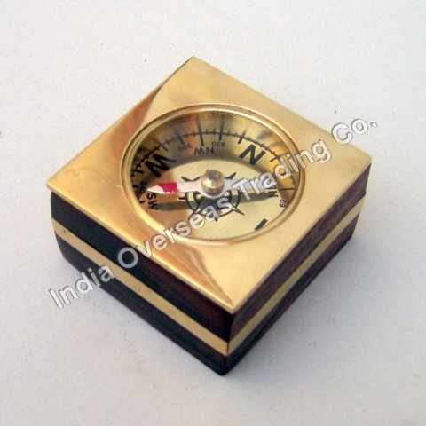 NAUTICAL BRASS  INLAY DESK COMPASS 