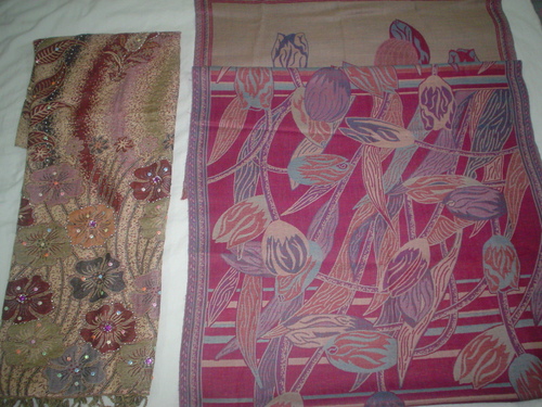 SHAWLS & STOLES