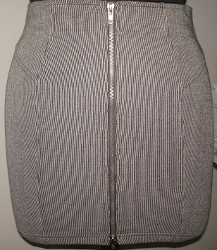 LADIES KNITTED SHORT SKIRTS IN VARIOUS DESIGNS